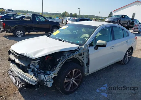 2015 Subaru Legacy 2.5I Limited z USA, uszkodzony, nr VIN 4S3BNAJ67F3062828